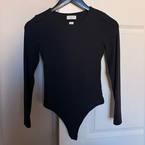 Aritzia Contour Crew Bodysuit